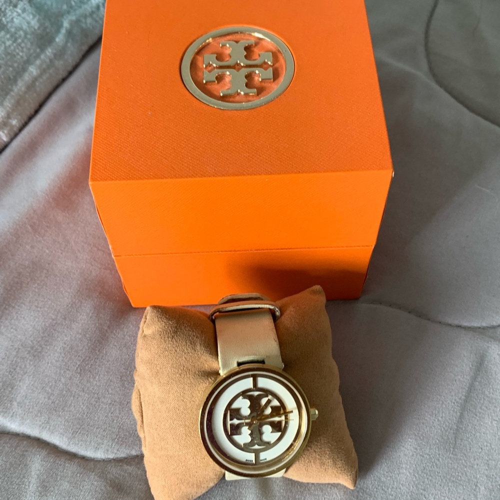🙏🏼🙏🏼SOLD🙏🏼🙏🏼TORY BURCH WOMENS WATCH - Picture 2 of 4